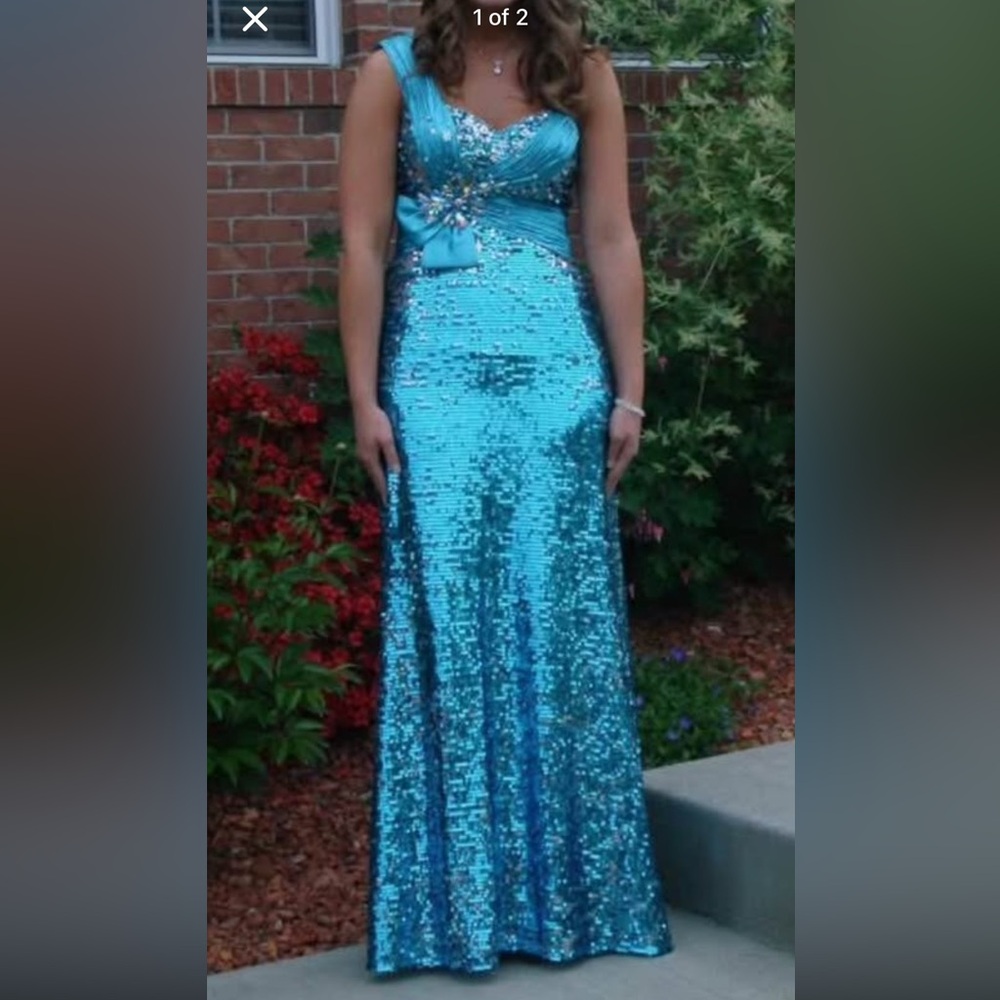Elegant Blue Sequin Prom Dress